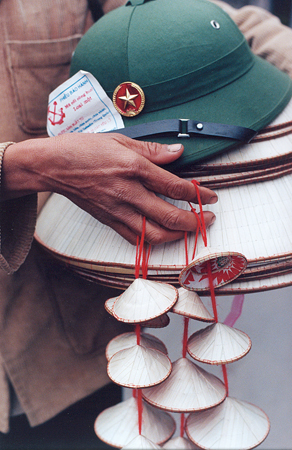 54 les mains Vietnam