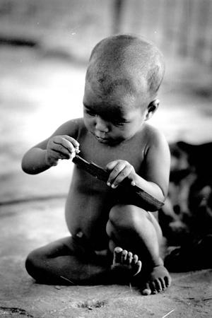 62 Enfant de la rue New Delhi India